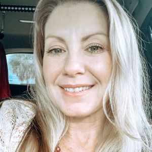 Meet your Posher, Michele